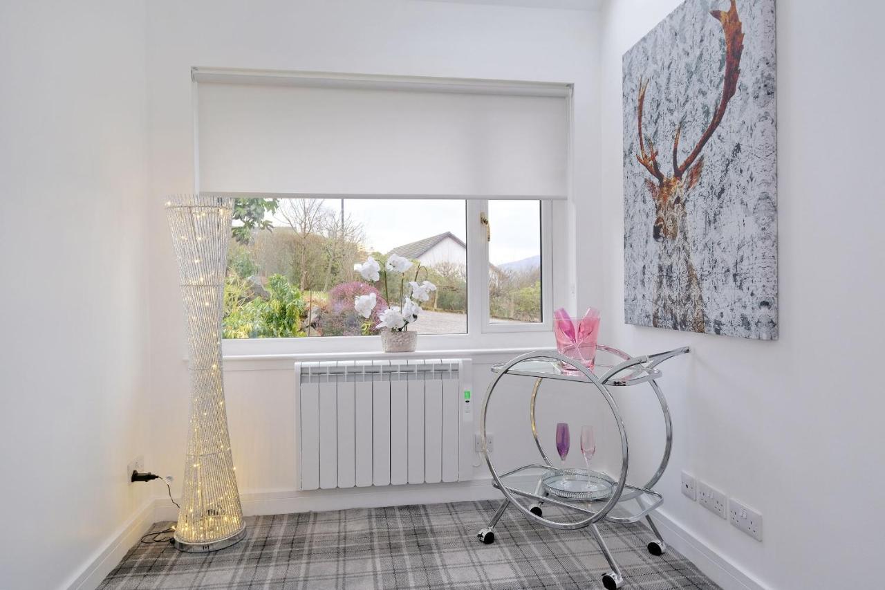 Contemporary Highland House Close To Town And Ben Nevis Форт-Уильям Экстерьер фото